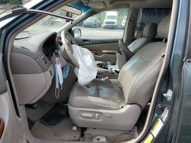 2005 Toyota Sienna XLE