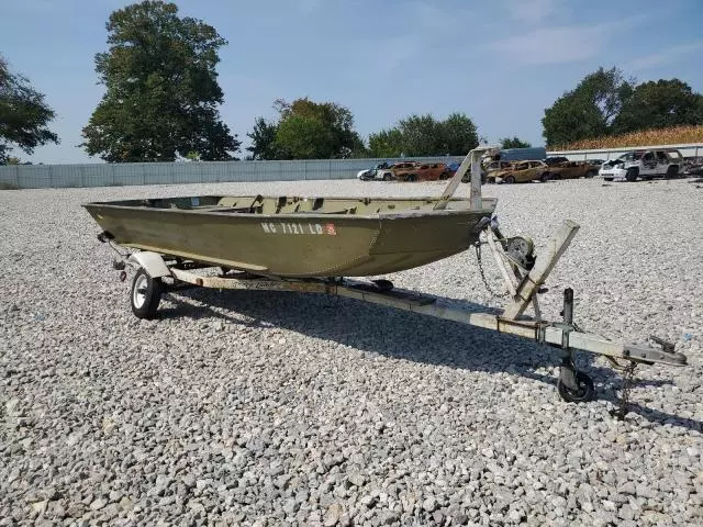 1982 Lowe Boat