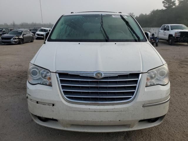 2009 Chrysler Town & Country Limited