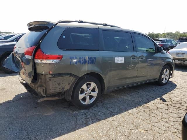 2011 Toyota Sienna LE