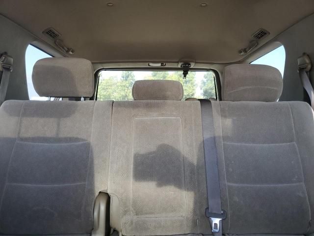 2004 Toyota Sequoia SR5