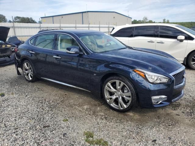 2017 Infiniti Q70 3.7