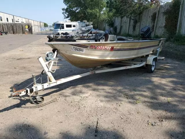 1985 Sea Ray W Trailer