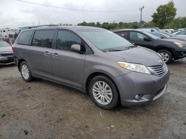 2017 Toyota Sienna XLE