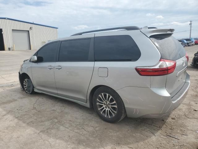 2019 Toyota Sienna XLE