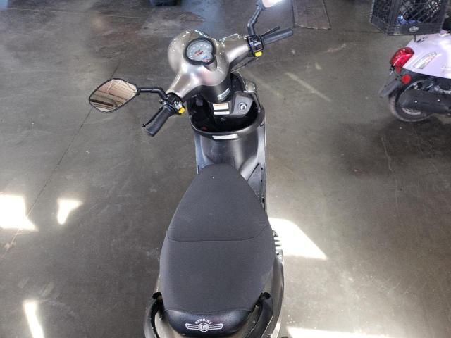 2016 Genuine Scooter Co. Buddy 50