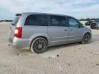 2014 Chrysler Town & Country S