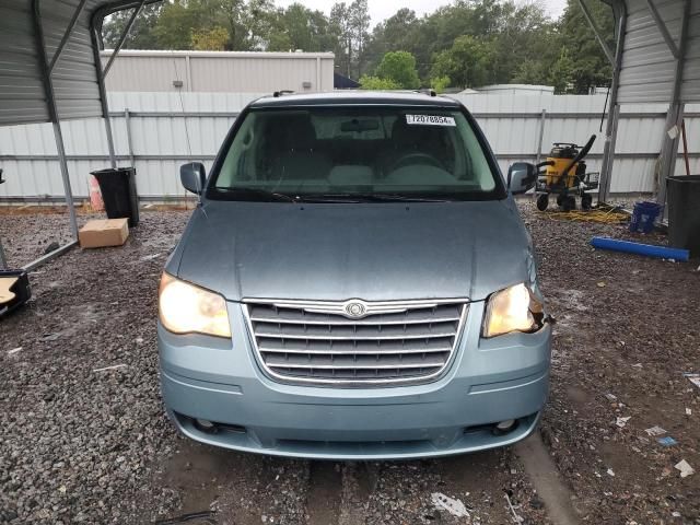 2010 Chrysler Town & Country Touring