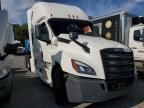 2019 Freightliner Cascadia 126