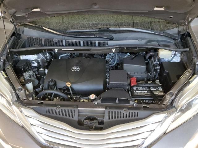 2017 Toyota Sienna XLE