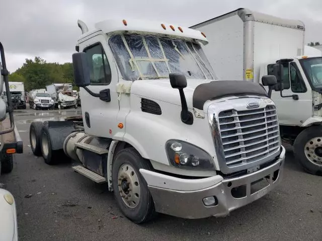 2016 Freightliner Cascadia 113