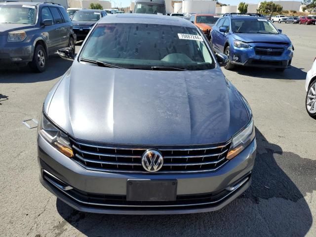 2018 Volkswagen Passat SE