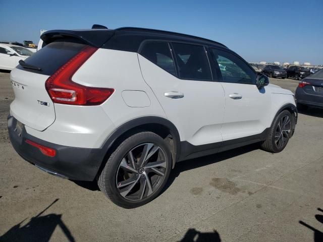 2020 Volvo XC40 T5 R-Design