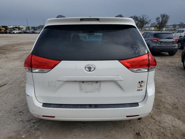 2011 Toyota Sienna XLE