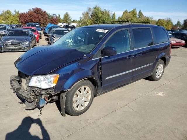 2013 Chrysler Town & Country Touring