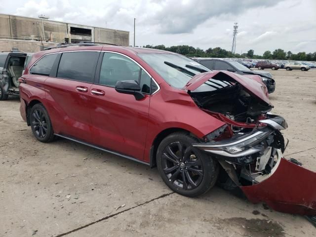 2022 Toyota Sienna XSE