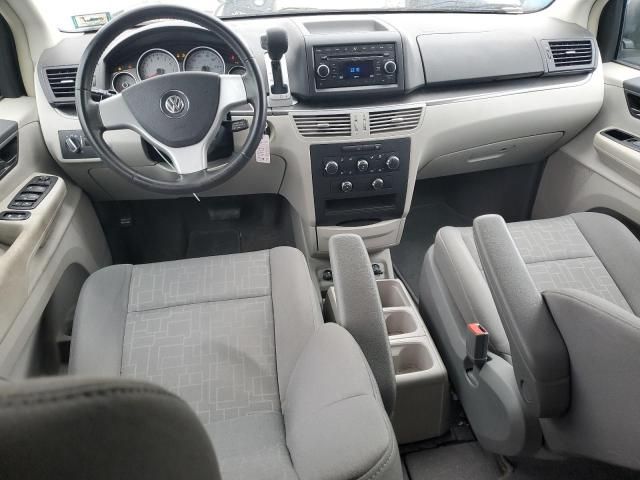 2009 Volkswagen Routan SE