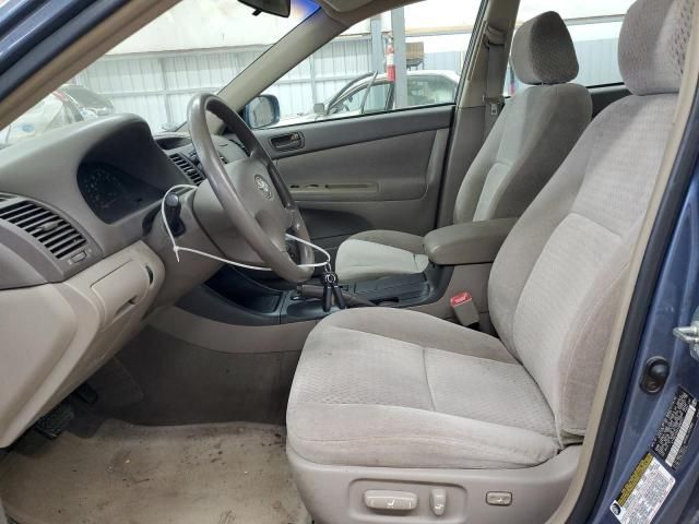 2004 Toyota Camry LE