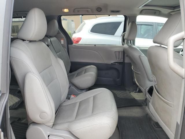 2015 Toyota Sienna XLE