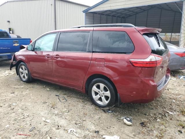 2017 Toyota Sienna LE