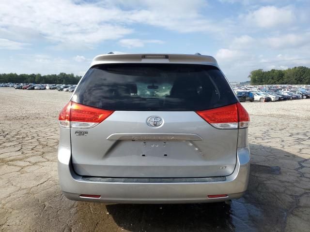 2014 Toyota Sienna LE