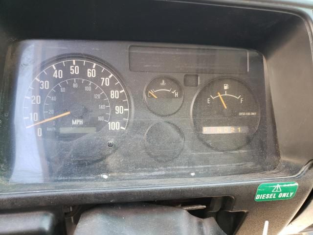 2000 Isuzu NPR