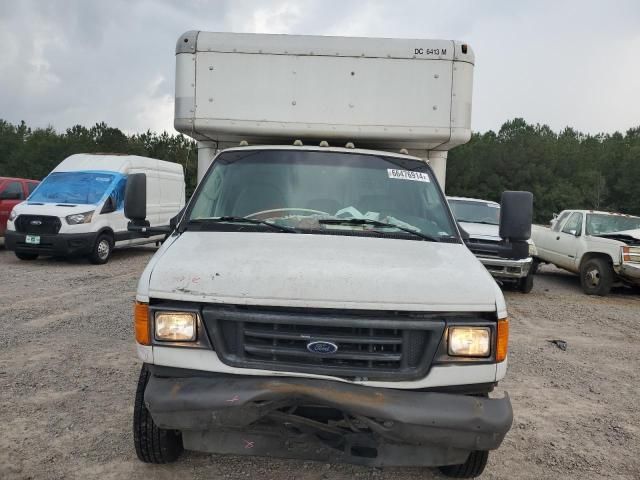 2006 Ford Econoline E450 Super Duty Cutaway Van