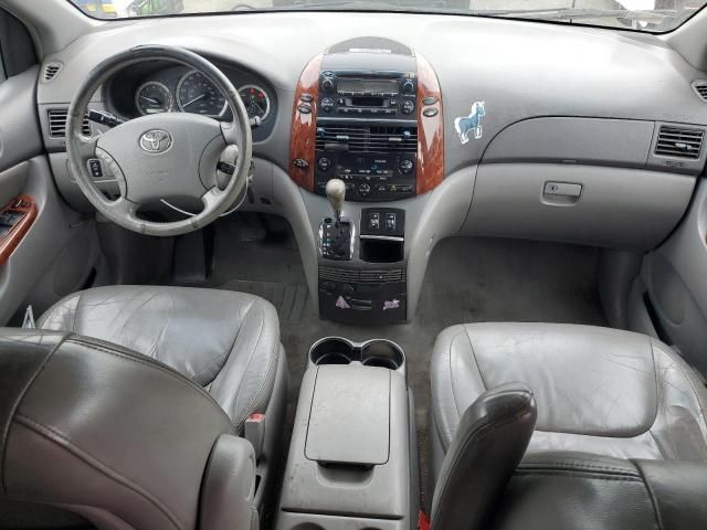 2004 Toyota Sienna XLE