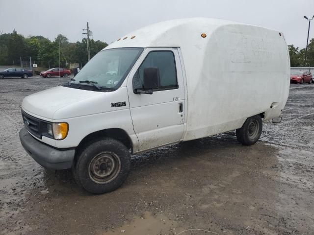 2003 Ford Econoline E350 Super Duty Cutaway Van