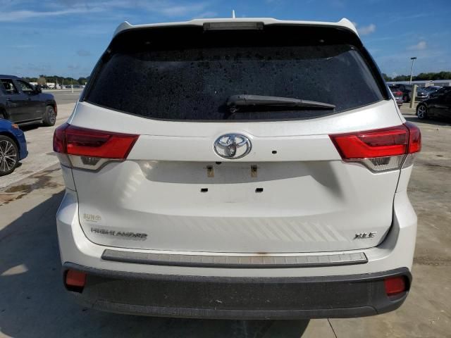 2019 Toyota Highlander SE