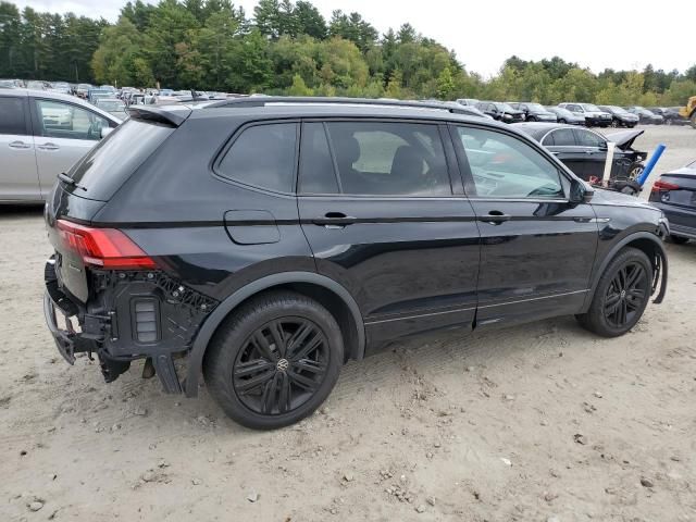 2022 Volkswagen Tiguan SE R-LINE Black