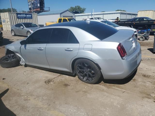 2019 Chrysler 300 Touring