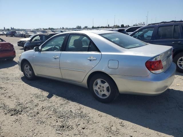 2005 Toyota Camry LE