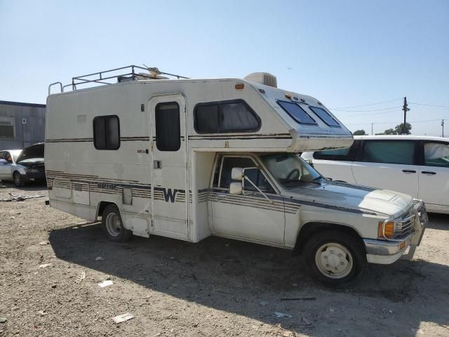 1988 Winnebago 1988 Toyota Pickup Cab Chassis RN75 DLX