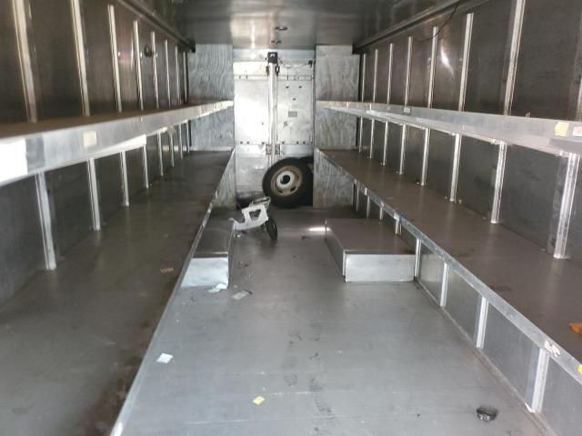 2005 Freightliner Chassis M Line WALK-IN Van