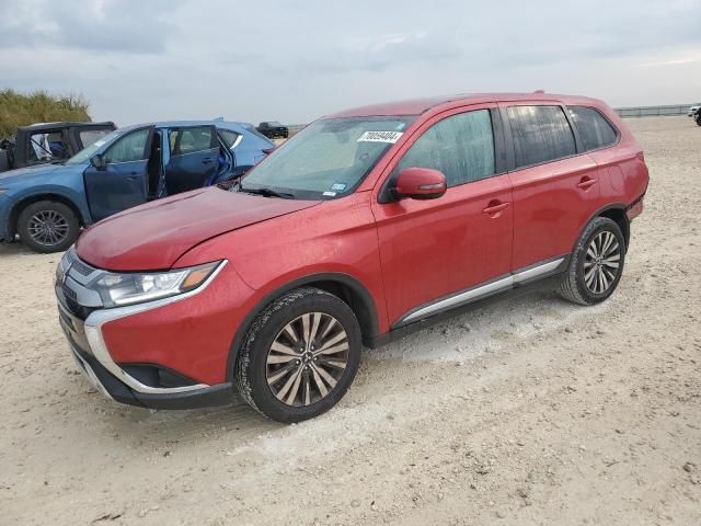 2019 Mitsubishi Outlander SE