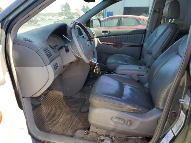 2004 Toyota Sienna XLE