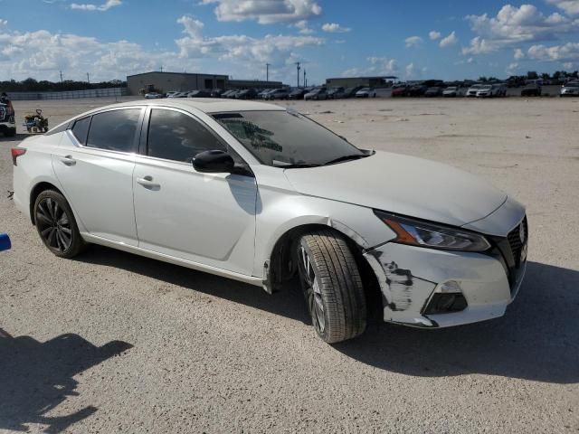 2022 Nissan Altima SR