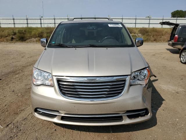 2012 Chrysler Town & Country Touring L