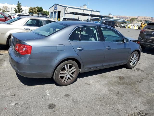 2005 Volkswagen New Jetta 2.5L Option Package 1