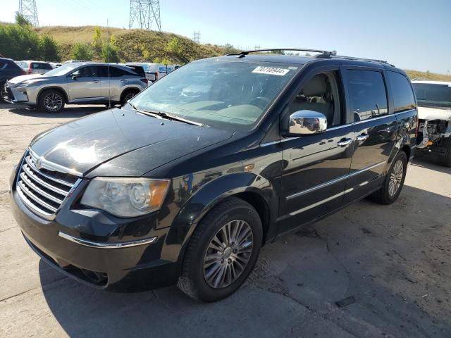 2010 Chrysler Town & Country Limited