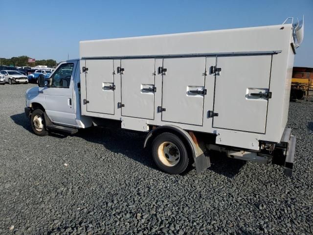 2017 Ford E450 Super Duty Refrigerated Truck