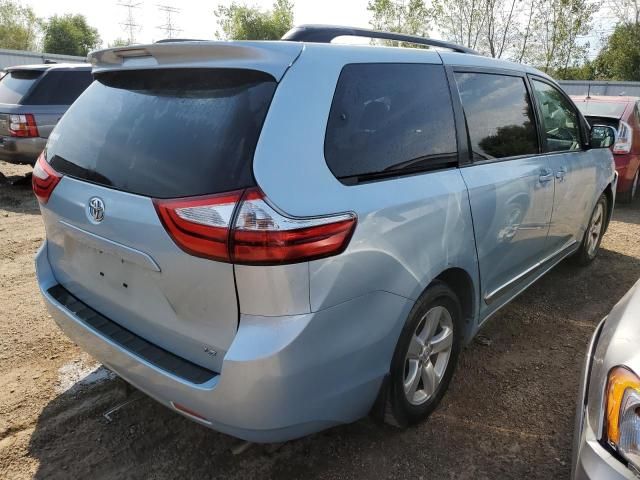 2015 Toyota Sienna LE