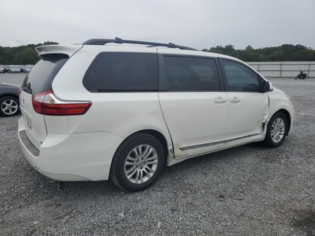 2015 Toyota Sienna XLE