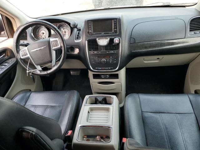 2012 Chrysler Town & Country Touring