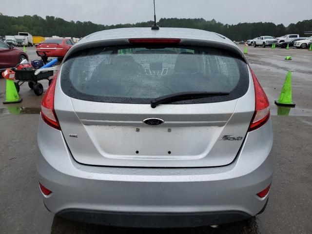 2013 Ford Fiesta SE