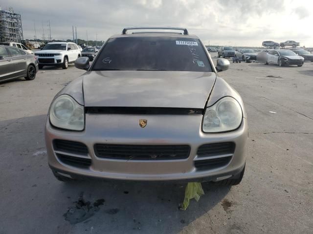 2004 Porsche Cayenne