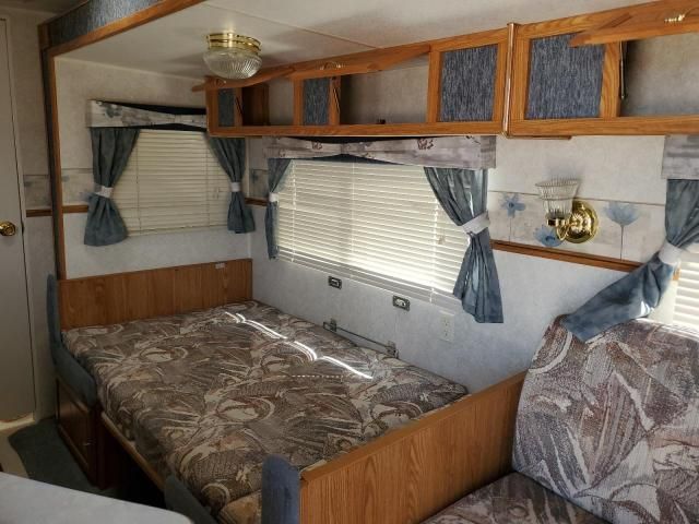 2003 Fleetwood Trailer