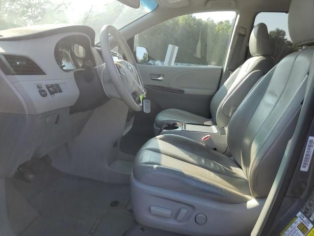 2013 Toyota Sienna XLE