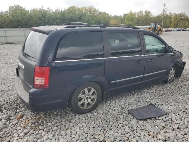 2010 Chrysler Town & Country Touring